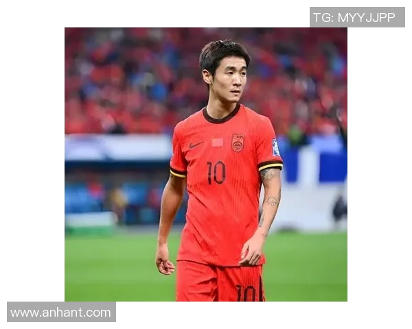 韦世豪在亚冠精英联赛中的精彩表现引发球迷热议与期待